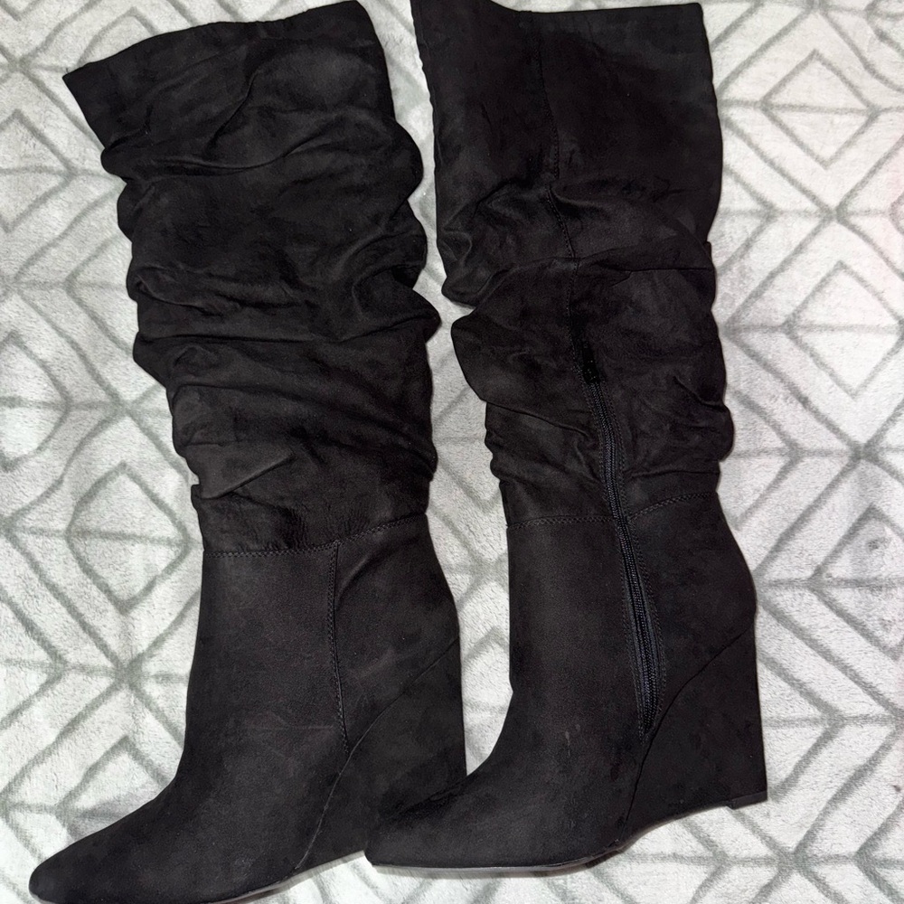 Heeled boots